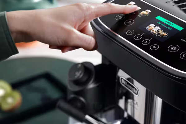 Ekspres ciśnieniowy do kawy Delonghi ECAM 310.60.B